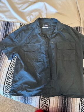 Original Use Black Short Sleeve Button-Down Casual Shirt